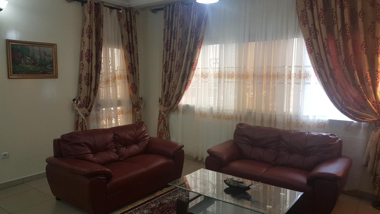 Residences Hotelieres Micheline Et Emile Bastos Yaounde Ngoại thất bức ảnh